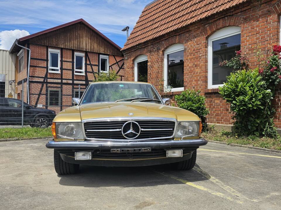 Imagen 2/10 de Mercedes-Benz 350 SLC (1972)