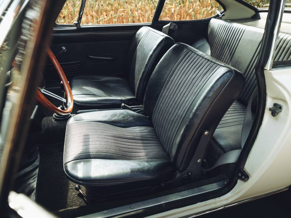 Bild 52/70 von BMW 1600 GT (1967)