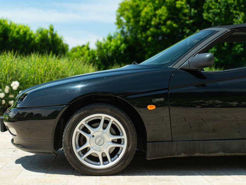 Bild 21/50 von Alfa Romeo GTV 2.0 Twin Spark (1997)