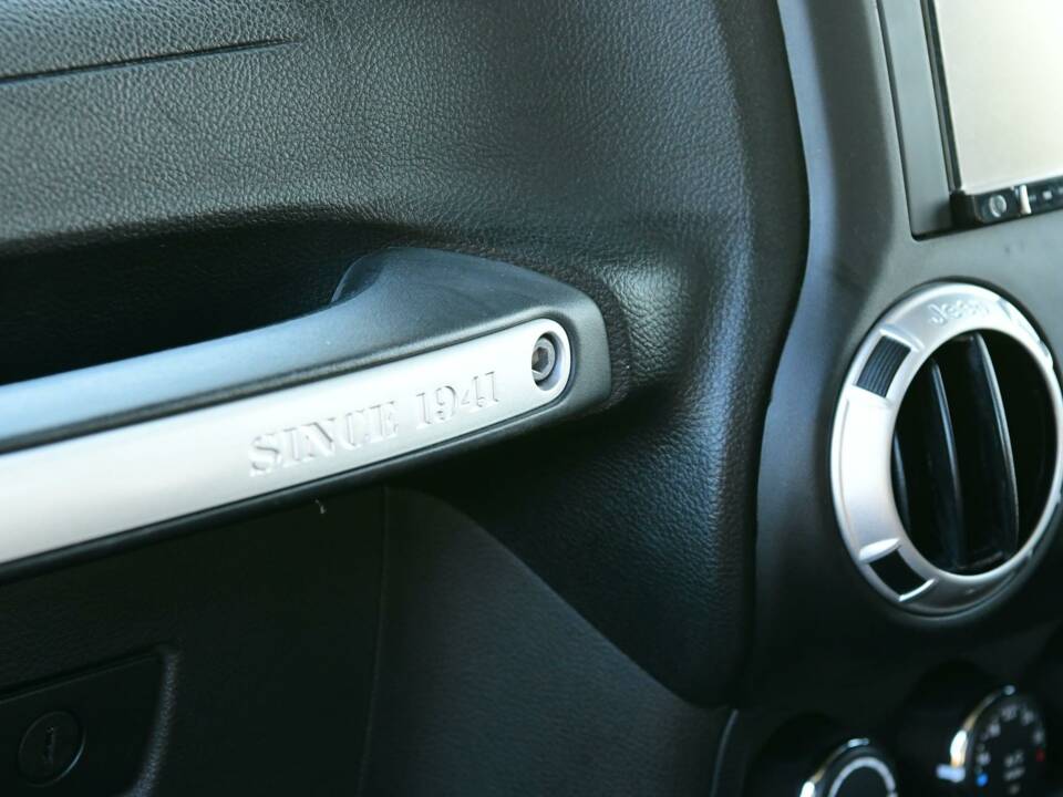 Image 48/50 de Jeep Wrangler Sahara 4.0L (2014)