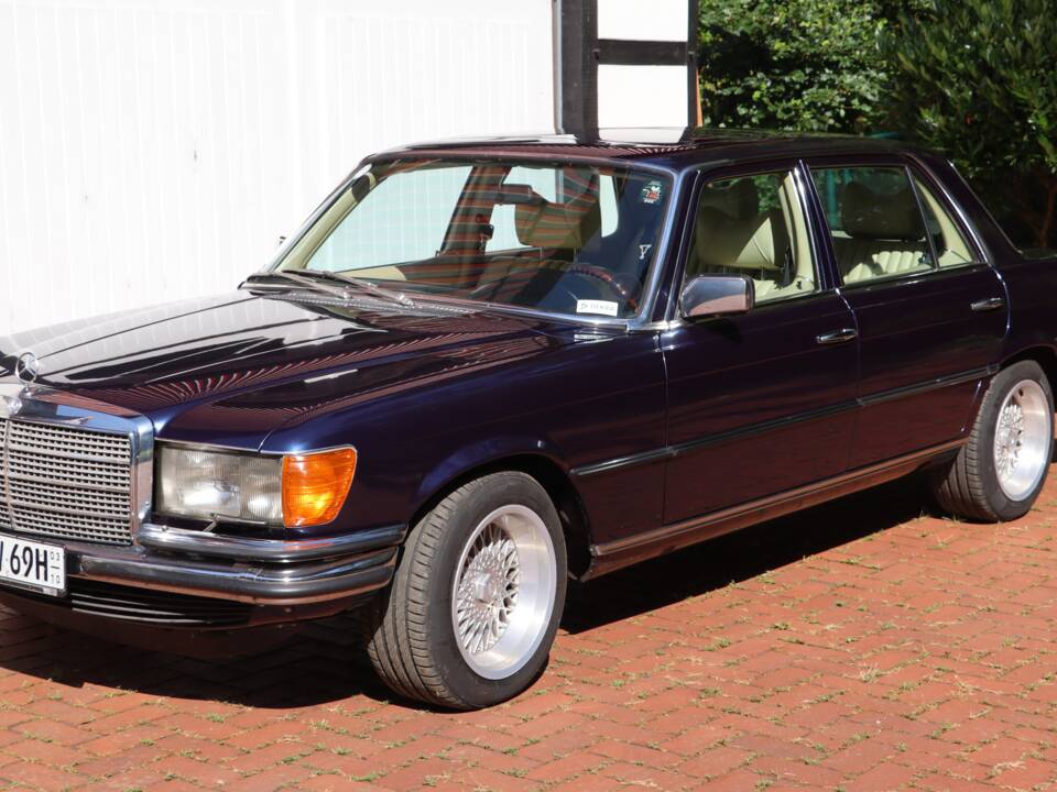 Image 15/57 de Mercedes-Benz 450 SEL 6,9 (1977)