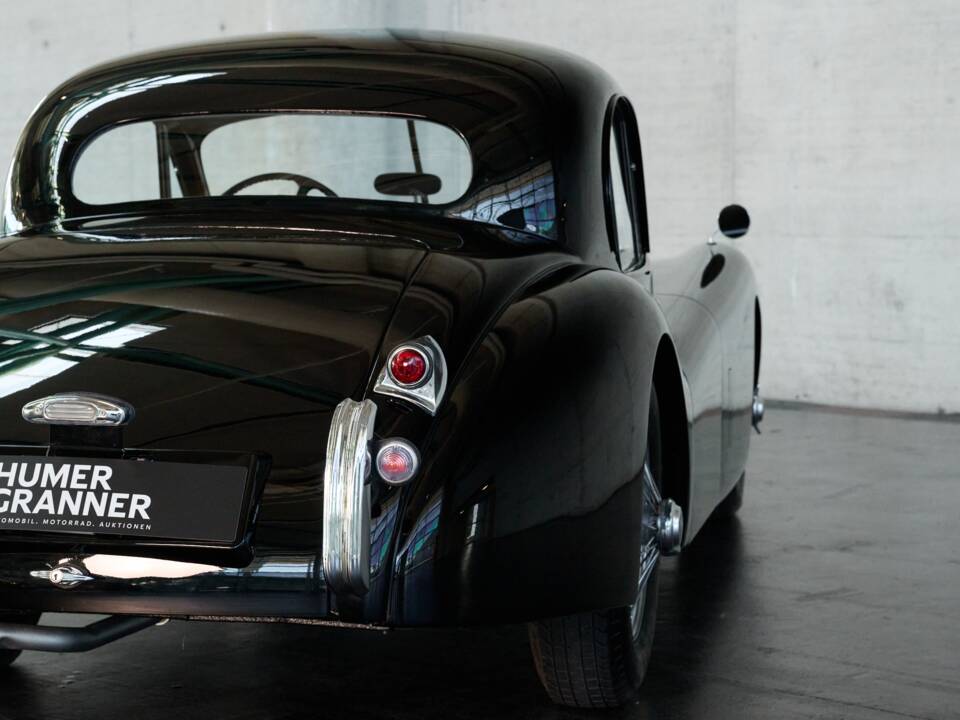 Image 17/48 of Jaguar XK 120 FHC (1954)