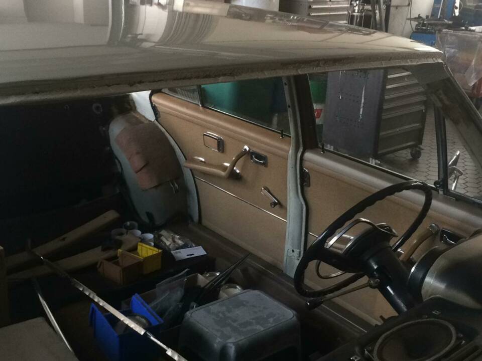 Image 27/52 of Mercedes-Benz 250 SE (1966)