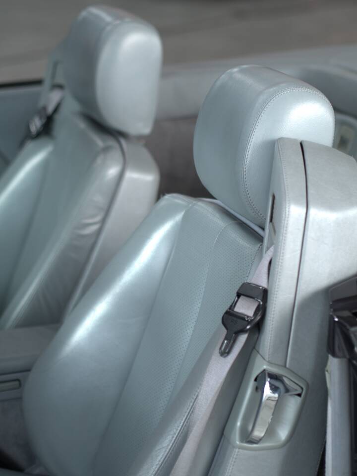 Image 56/56 de Mercedes-Benz 500 SL (1993)