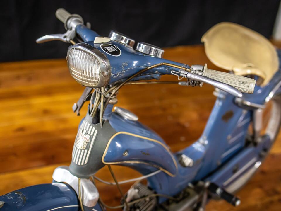 Image 10/18 de Victoria Vicky Luxus (1958)