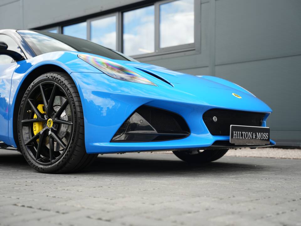 Image 29/50 of Lotus Emira "First Edition" (2022)