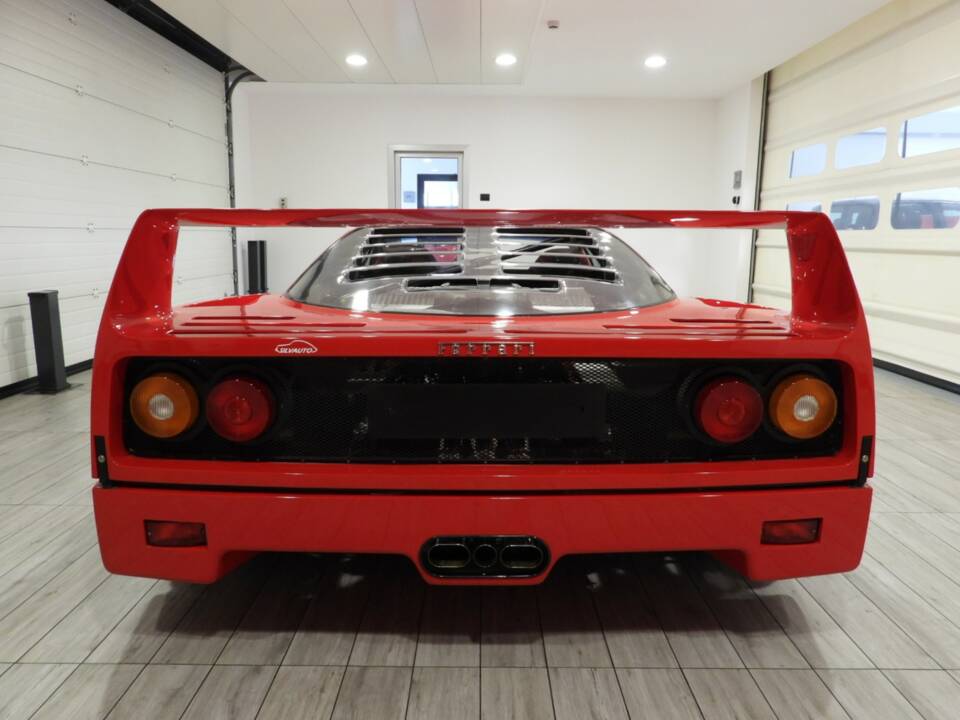 Immagine 3/14 di Ferrari F 40 (1989)