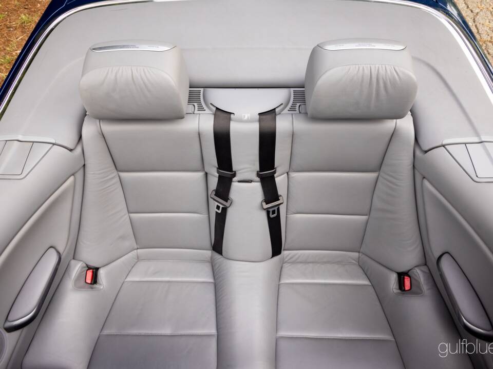 Image 28/56 of BMW 323Ci (2000)