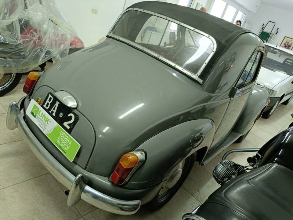 Bild 27/44 von FIAT 500 C Topolino (1950)