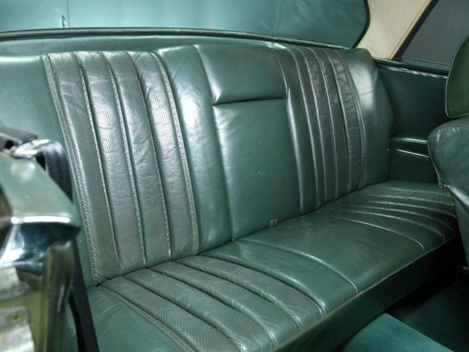 Image 25/49 of Mercedes-Benz 280 SE (1970)