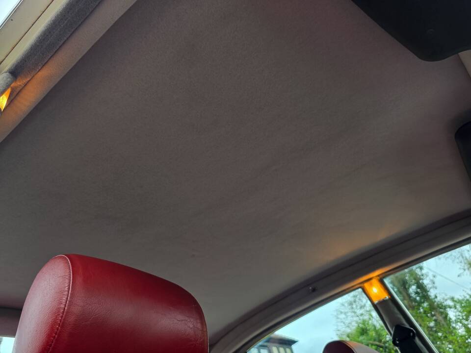 Image 42/50 of Jaguar XJ 6 4.2 (1972)