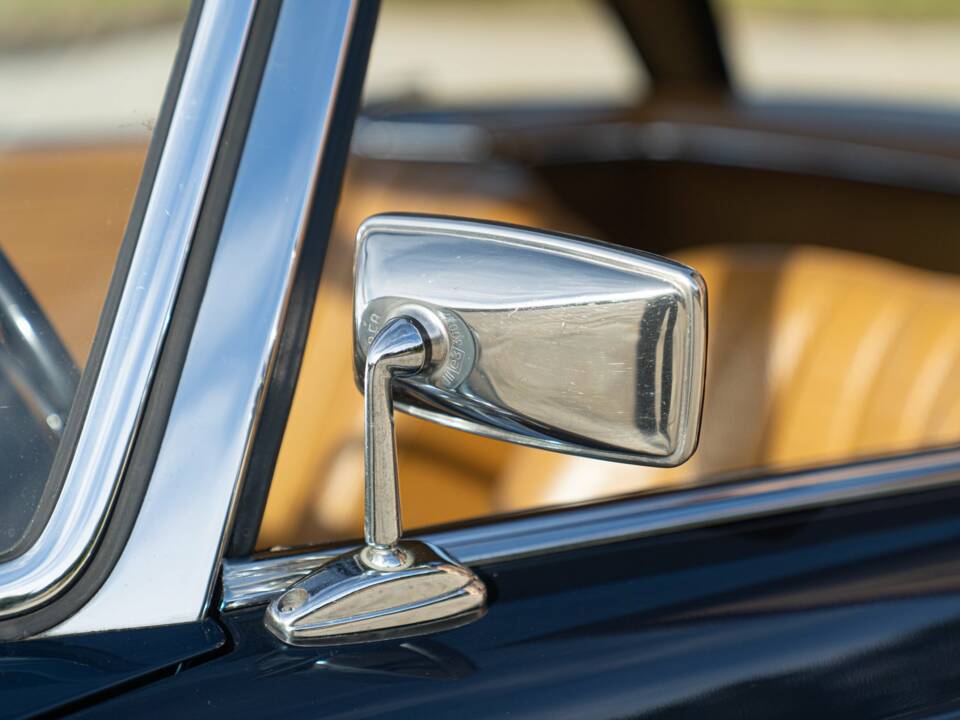 Image 22/50 de Mercedes-Benz 280 SL (1969)