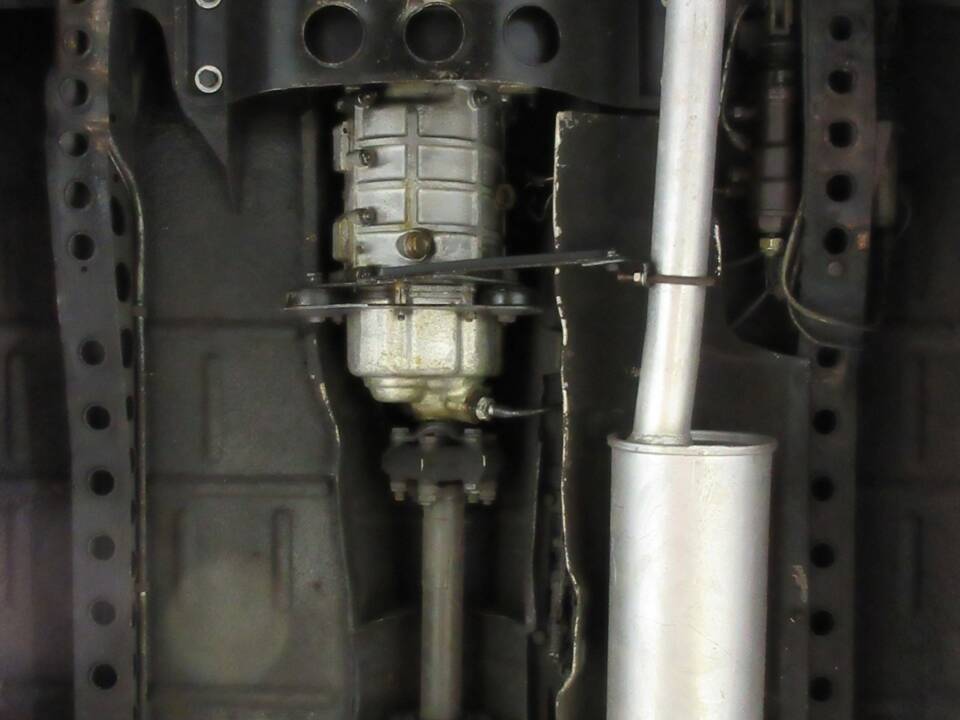 Bild 34/37 von Alfa Romeo 2600 Spider (1966)