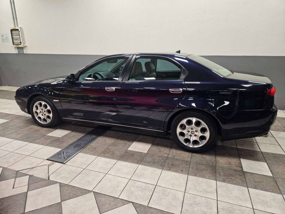 Immagine 4/16 di Alfa Romeo 166 2.0 V6 TB (2000)