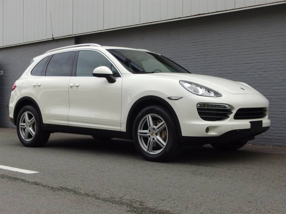 Bild 2/99 von Porsche Cayenne S (2010)