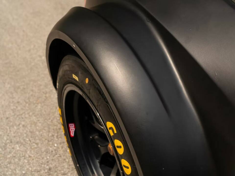 Image 11/15 of BMW Z4 GT3 (2012)