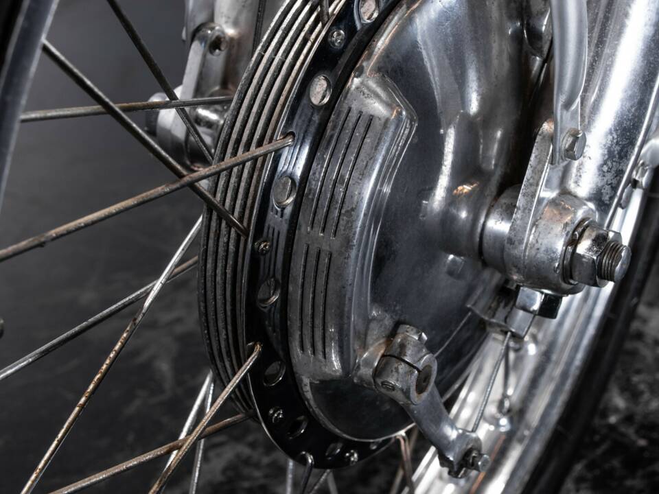 Image 16/25 de Beta 160 Sport (1953)