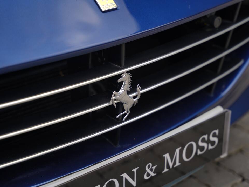 Bild 31/50 von Ferrari California T (2016)