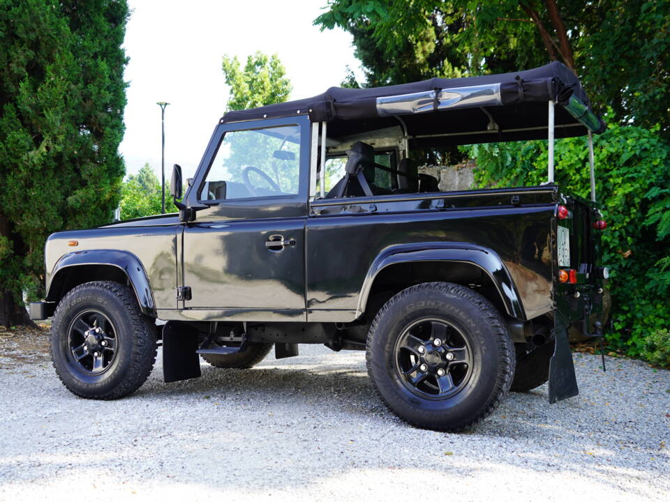 Bild 82/97 von Land Rover Defender 90 Td5 (2000)