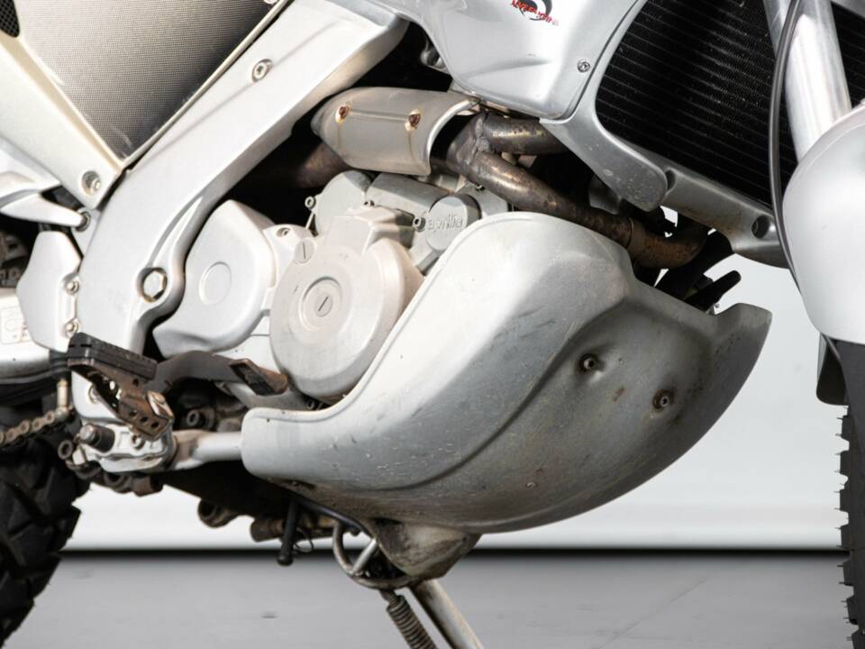 Bild 27/50 von Aprilia Pegaso 650 (1999)