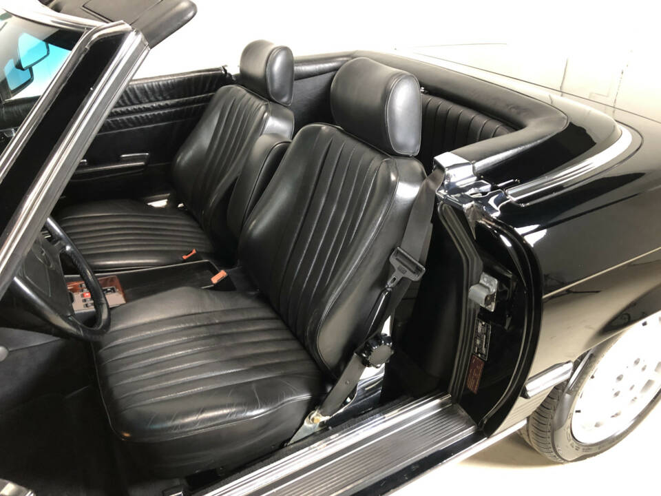 Imagen 19/31 de Mercedes-Benz 560 SL (1986)