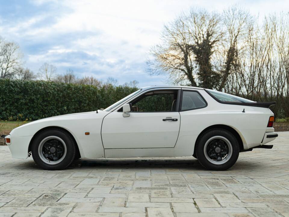 Bild 5/50 von Porsche 944 (1985)