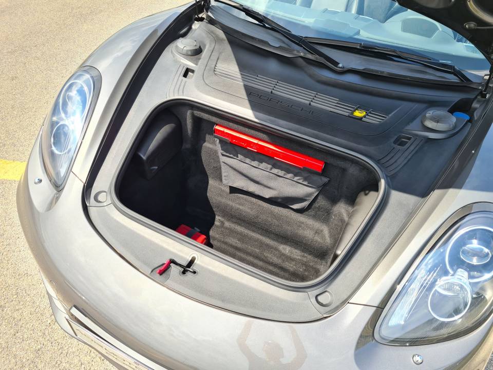 Image 14/18 of Porsche Boxster (2013)