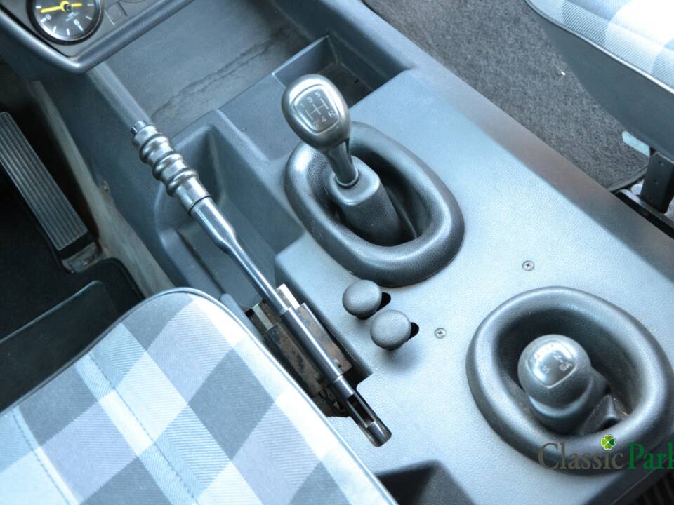Bild 37/50 von Mercedes-Benz 200 GE (kurz) (1987)