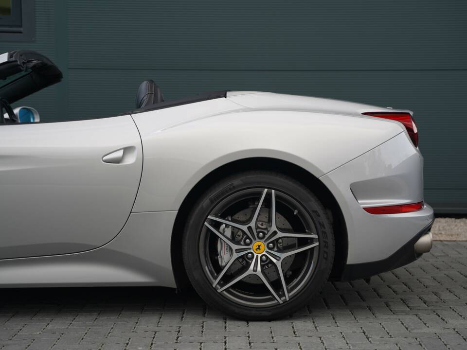 Bild 10/50 von Ferrari California T (2015)