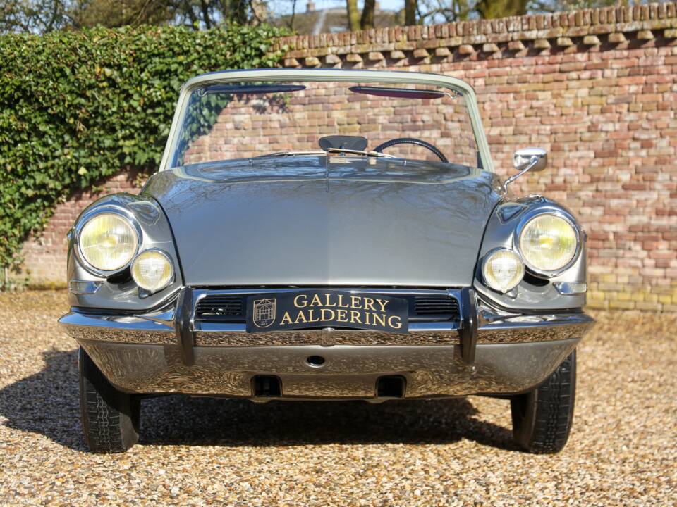 Image 5/50 of Citroën DS 21 Chapron (1963)
