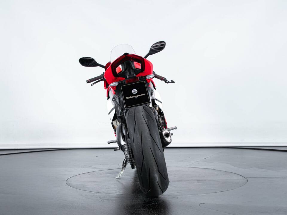 Image 3/50 of Ducati DUMMY (2018)