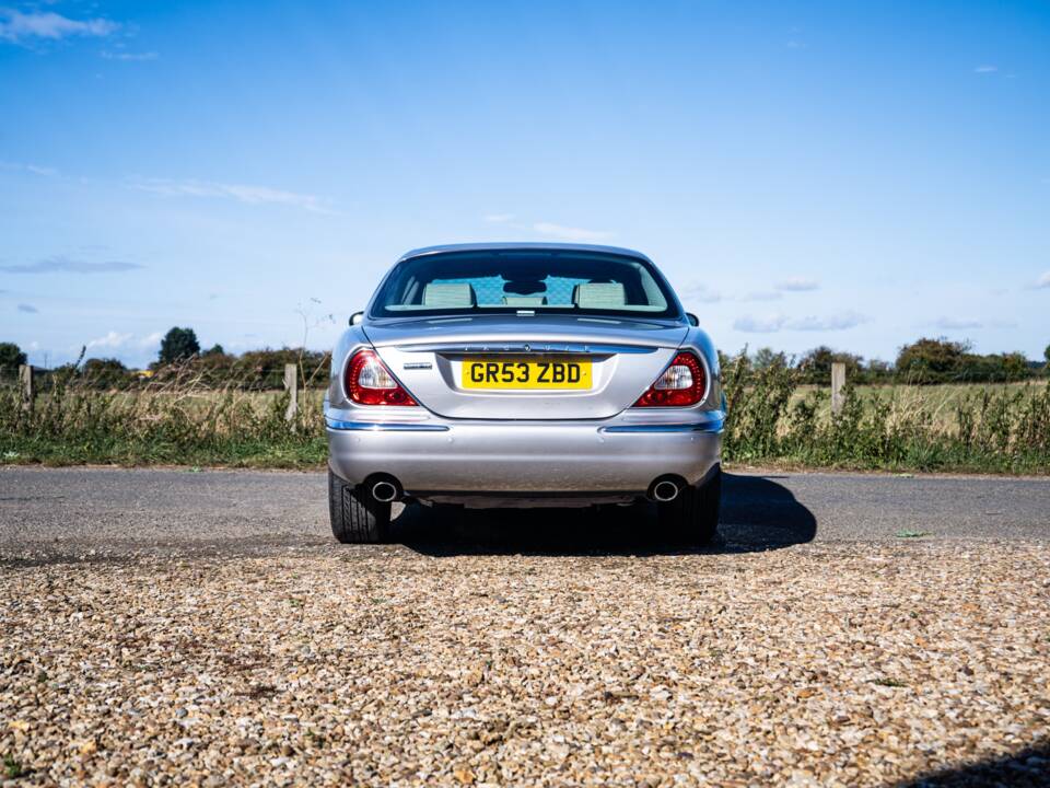 Image 9/50 of Jaguar XJ 8 4.2 (2003)