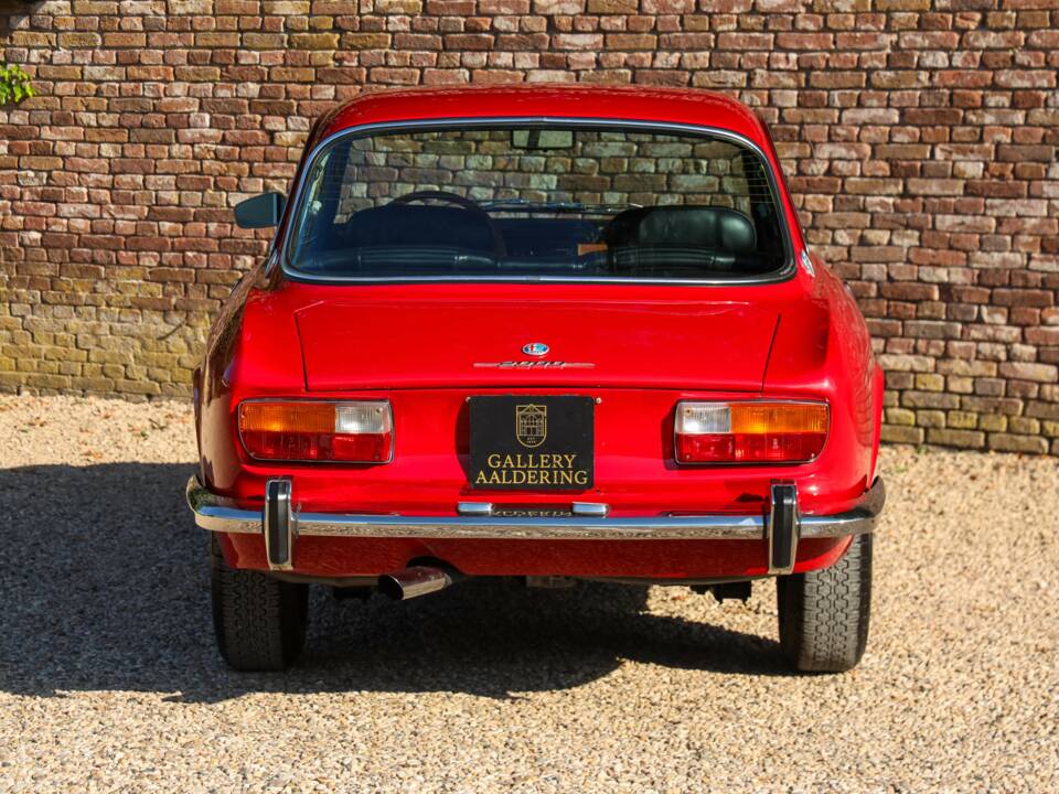 Imagen 15/50 de Alfa Romeo 2000 GT Veloce (1972)