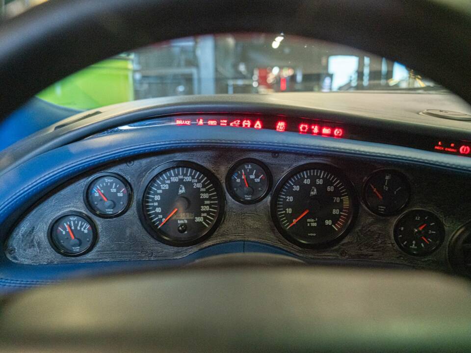 Image 28/36 of Lamborghini Diablo SV (1998)