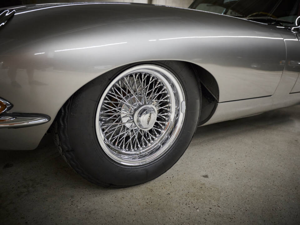 Immagine 38/99 di Jaguar E-Type 3.8 (1964)