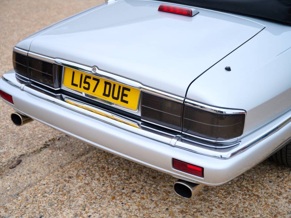 Image 43/50 of Jaguar XJS 6.0 (1993)