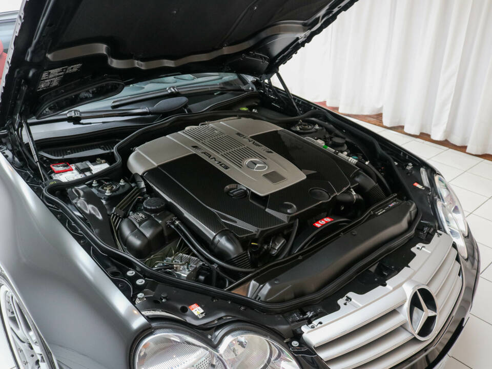 Image 12/21 of Mercedes-Benz SL 65 AMG (2005)