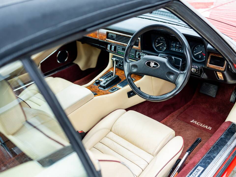 Imagen 41/50 de Jaguar XJ-S Convertible (1989)
