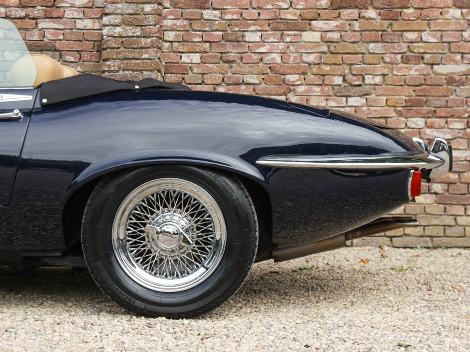 Obraz 32/50 pojazdu Jaguar E-Type V12 (1973)