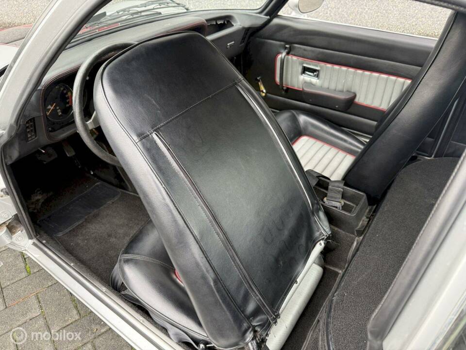 Immagine 8/36 di Opel GT 1900 (1972)