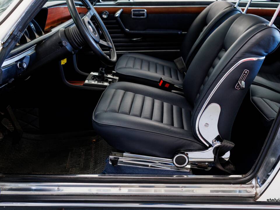 Bild 24/35 von BMW 3,0 CSi (1974)