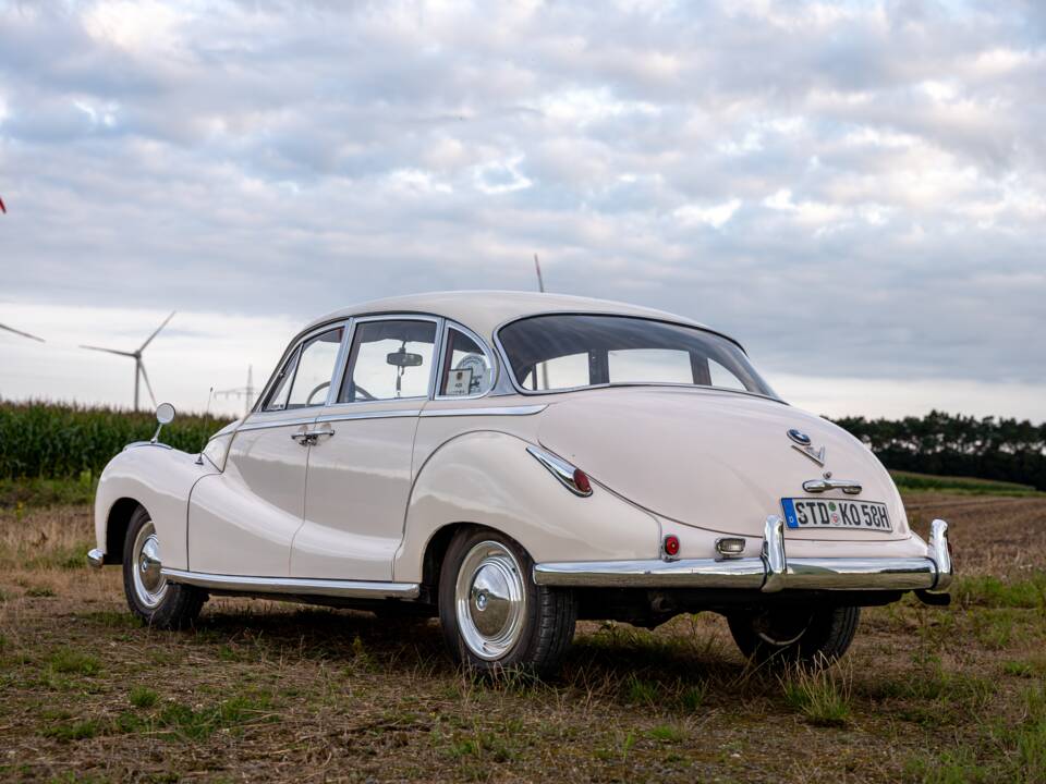 Afbeelding 4/19 van BMW 502 - 3.2 Litre (1961)