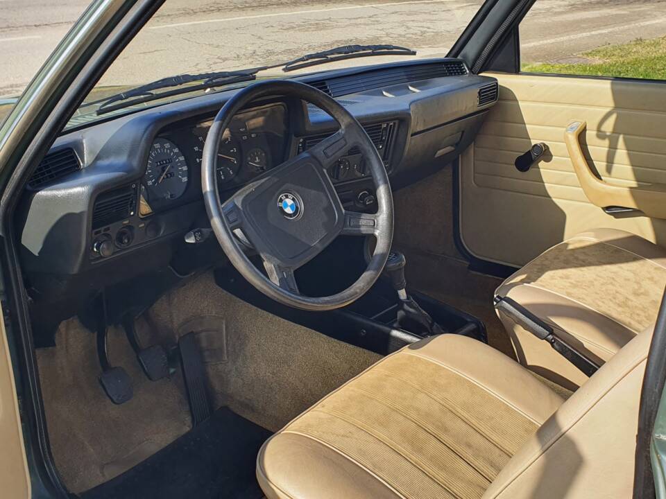 Image 19/37 of BMW 315 (1982)