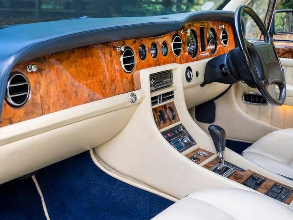 Bild 14/17 von Bentley Brooklands (1994)