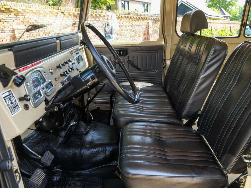 Bild 42/50 von Toyota Land Cruiser BJ 40 (1977)