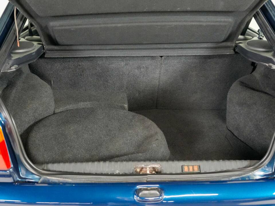 Afbeelding 30/48 van Ford Escort RS Cosworth (1995)