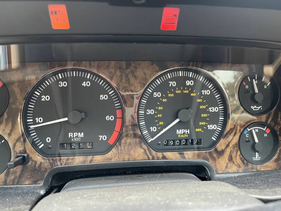 Image 7/8 of Jaguar XJS 4.0 (1994)