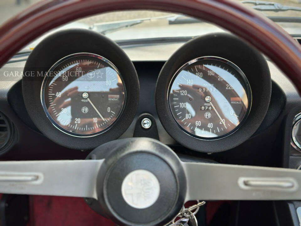 Imagen 48/98 de Alfa Romeo 2000 Spider Veloce (1981)