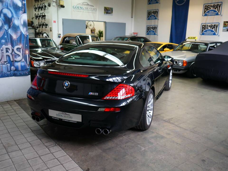 Bild 15/34 von BMW M6 (2008)