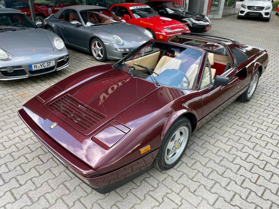 Afbeelding 6/20 van Ferrari 328 GTS (1989)